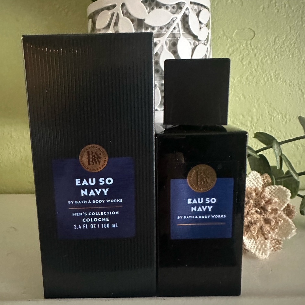 Bath & Body Works Eau So Navy Cologne - Black and Blue
